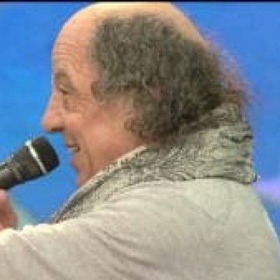 Fio Zanotti saluta il pubblico alle prove